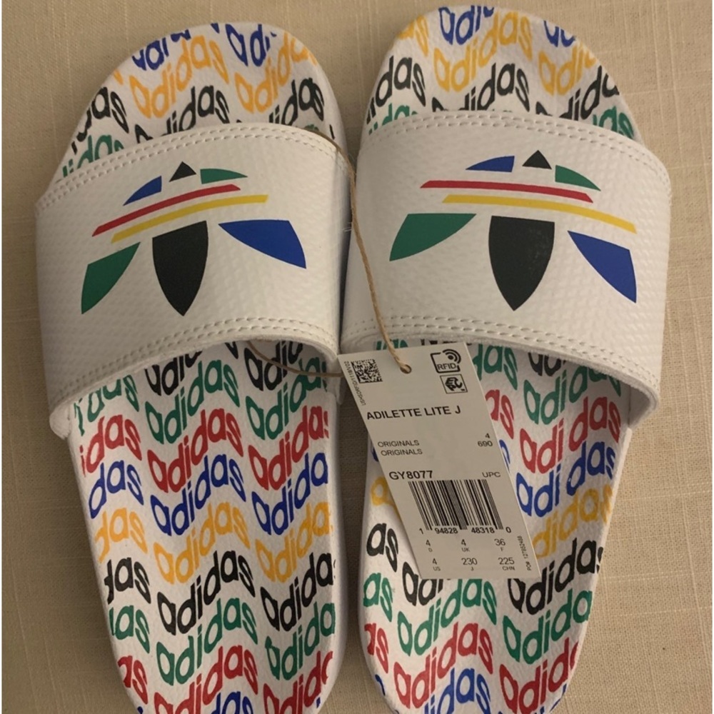Adidas slide